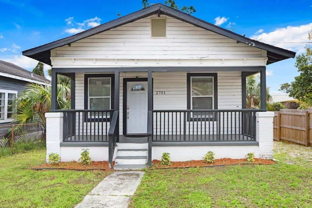 2701 COLUMBUS DRIVE
