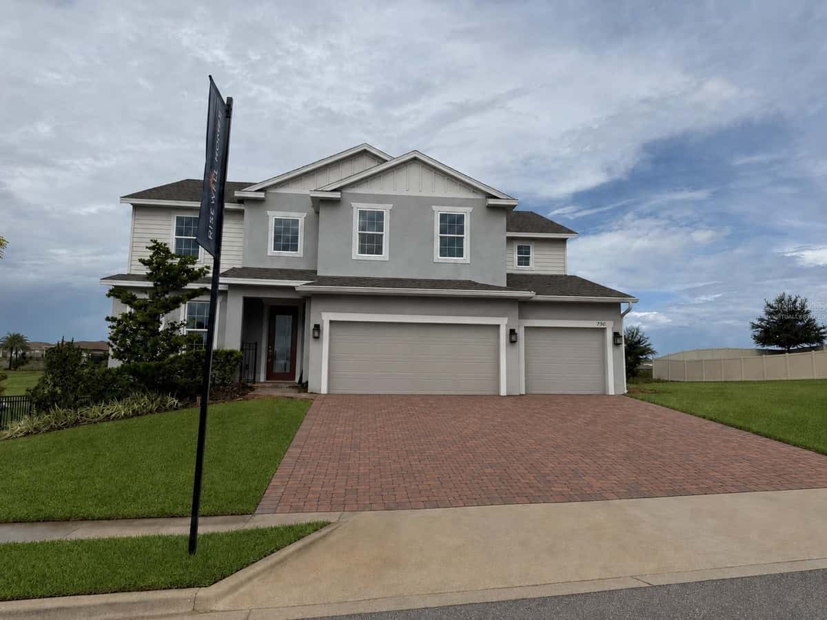 7504 CATANIA LOOP