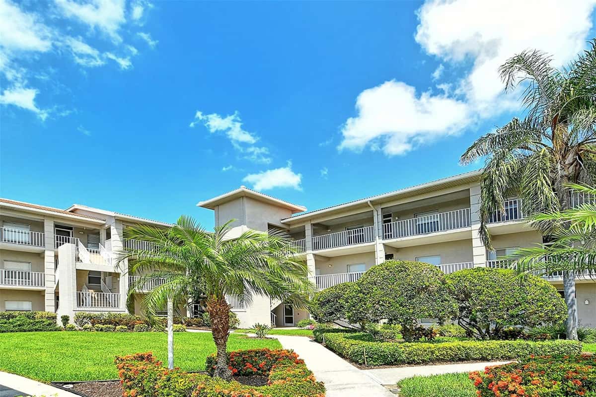 9610 CLUB SOUTH CIRCLE