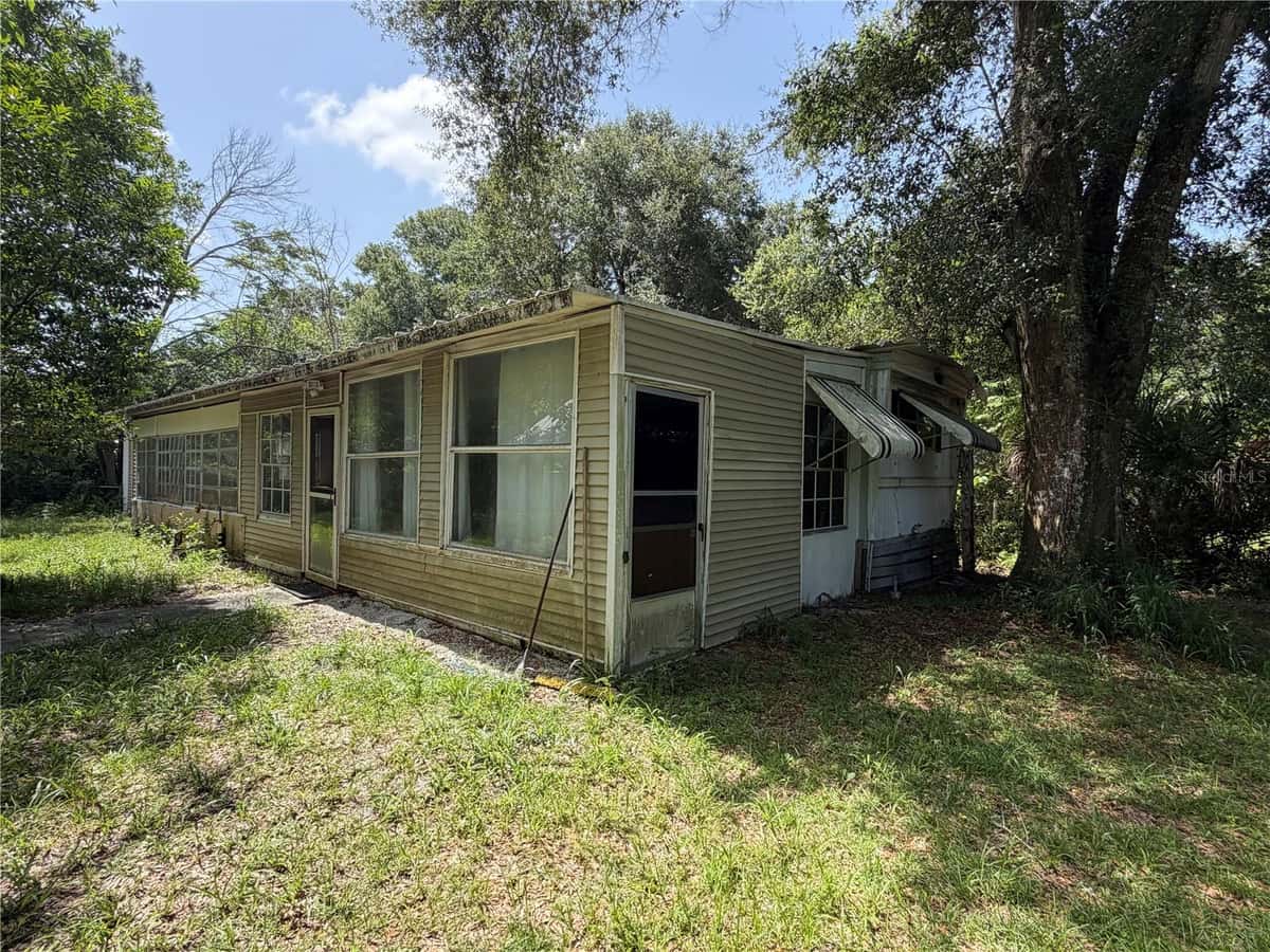 196 ROBINHOOD DRIVE